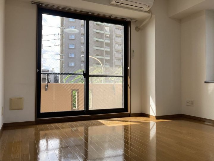 シャトレーゼIIの居間