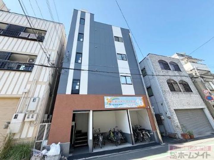 経洸マンションの外観