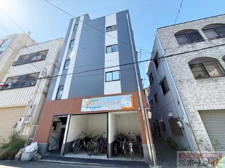 経洸マンションの外観