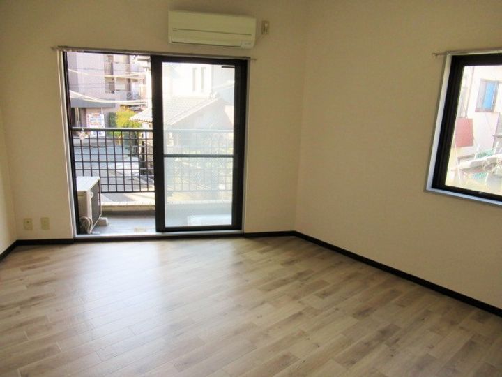 セントヒルズ橋本の居間