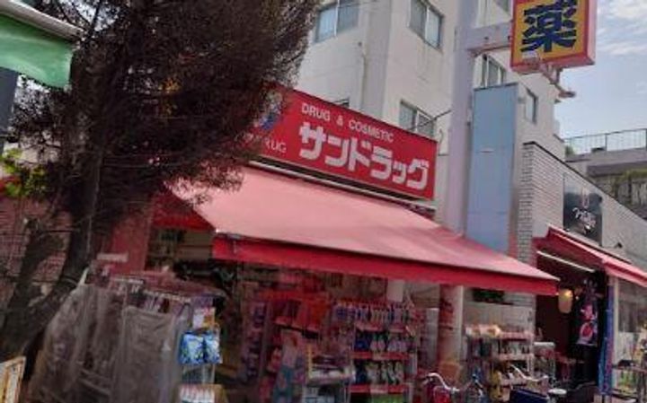 グリシーヌの周辺