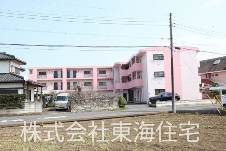 ゴールドメゾンB棟の外観