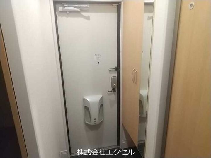 東京都八王子市石川町(アパート)の賃貸物件の玄関