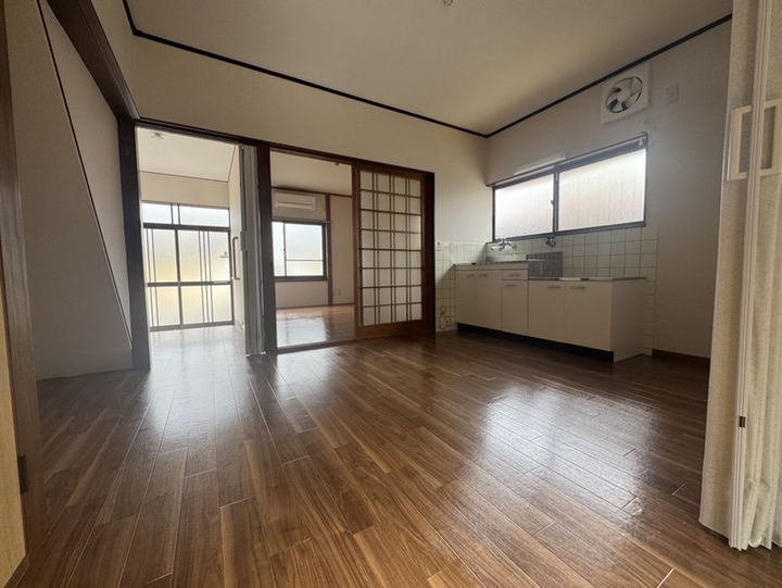 兵庫県姫路市飾磨区上野田4(一戸建)の賃貸物件の居間