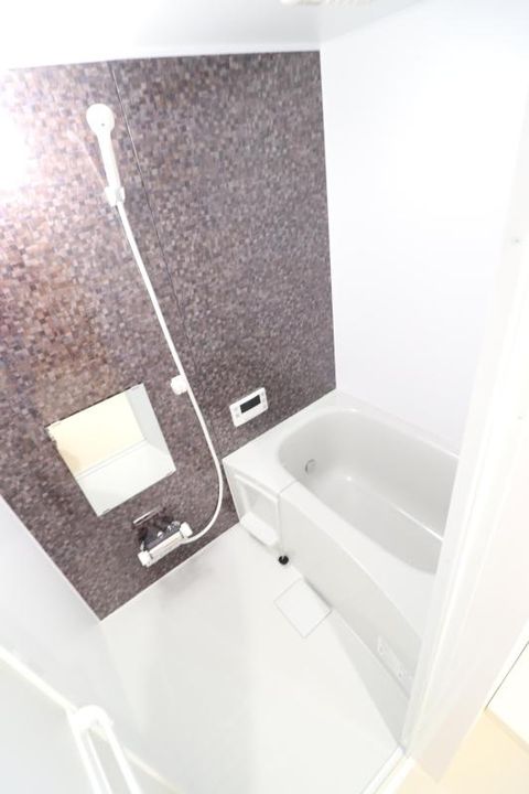 リヴェール8八本松飯田の風呂