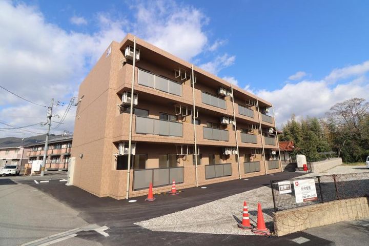 リヴェール8八本松飯田の外観