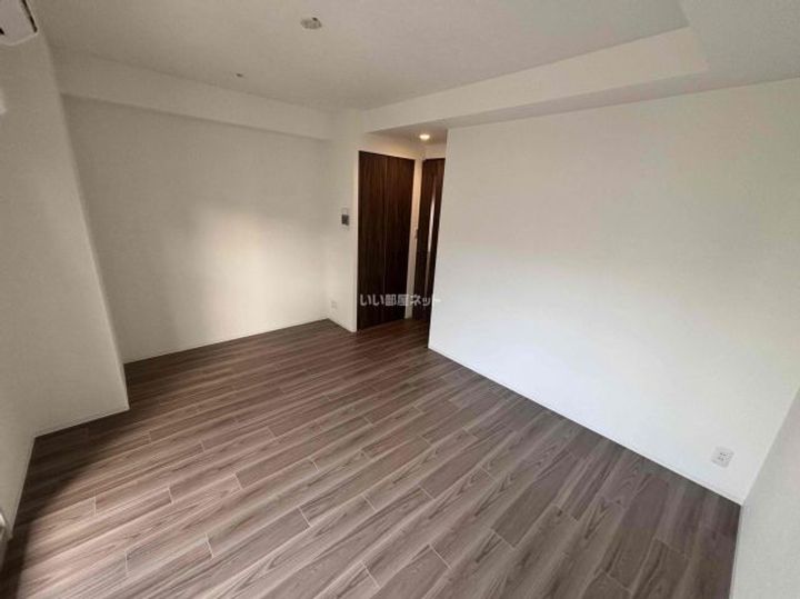 GENOVIA神戸湊川公園の居間