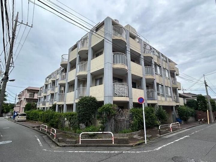 ラーバンヤマミツの外観