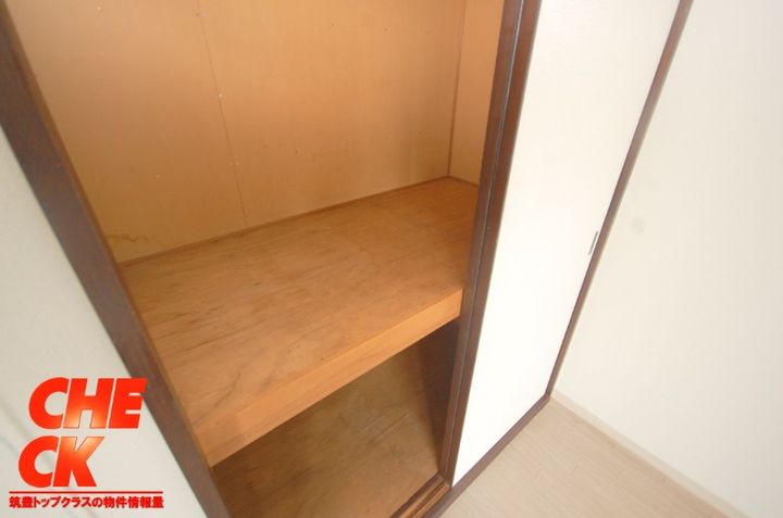 LAアパルトマンの内装