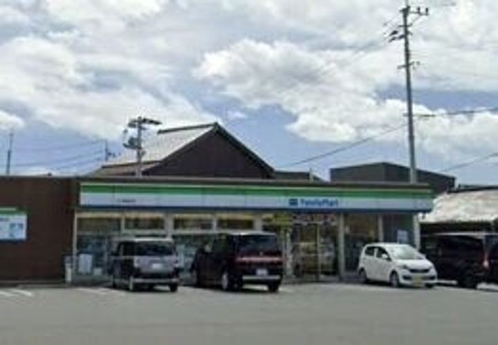 LAアパルトマンの周辺