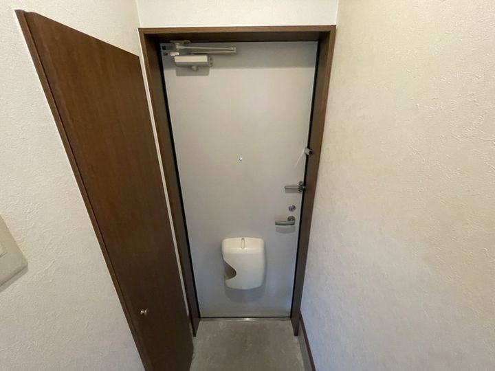 大阪府豊中市少路1(マンション)の賃貸物件の玄関