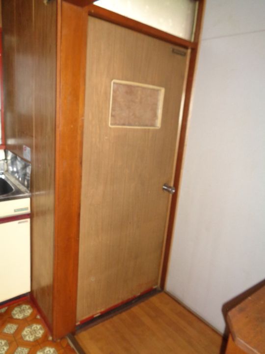 滝野川2丁目アパートの玄関