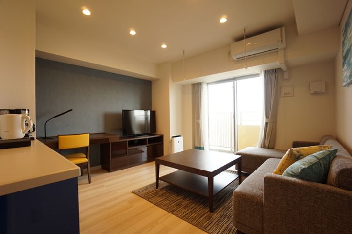 ロイヤルパークスER万代の居間