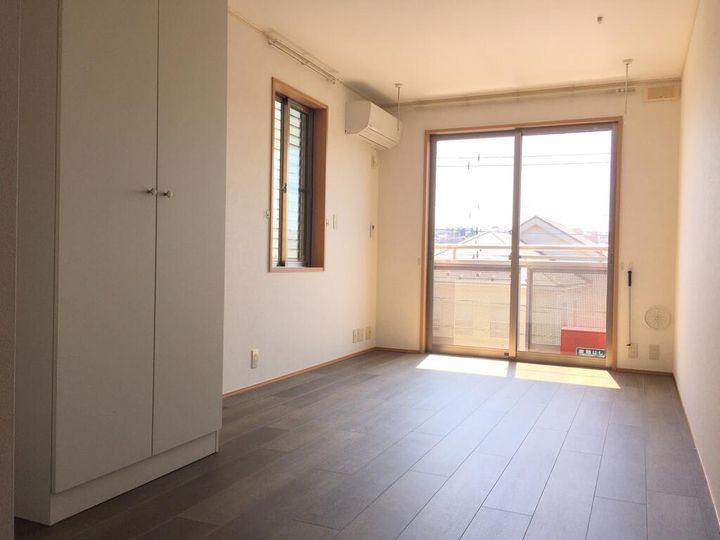 神奈川県横浜市旭区白根6(アパート)の賃貸物件の居間