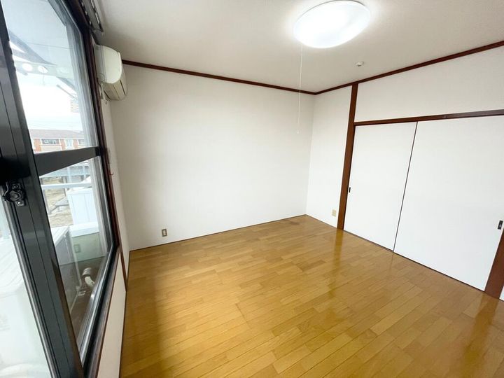 福島県郡山市安積町日出山字一本松(アパート)の賃貸物件の居間