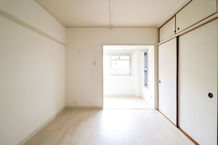 UR花山東の居間