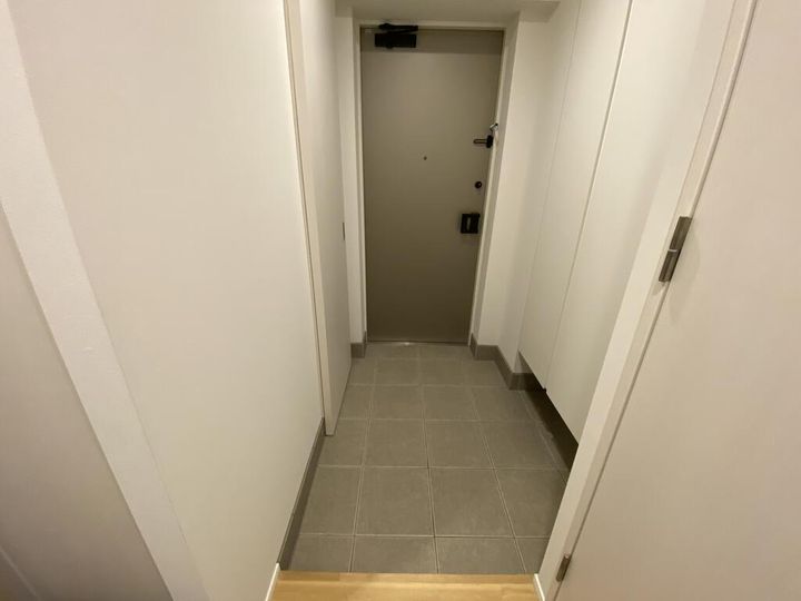 リテラス西日暮里の玄関