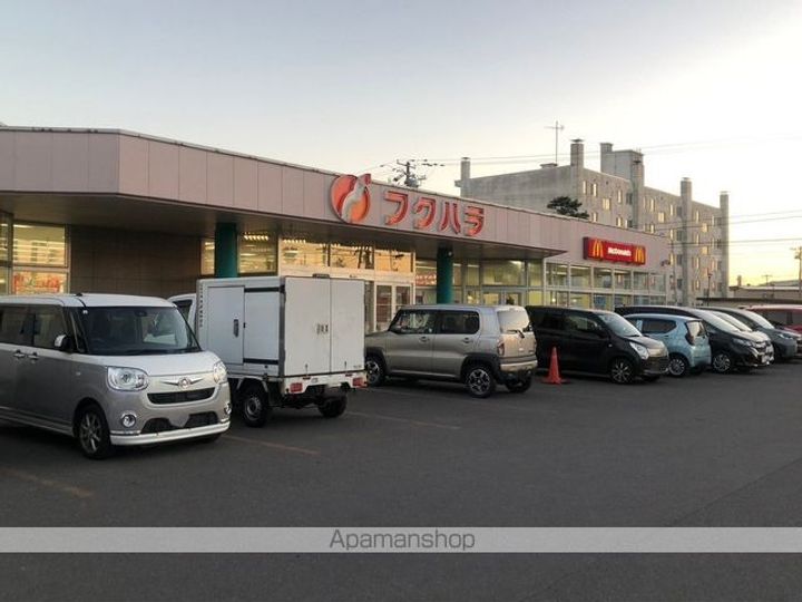 クリスタルマンションの周辺