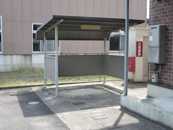 三重県四日市市室山町(アパート)の賃貸物件の地図