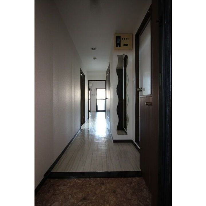 パークヒルズ壱番館の玄関