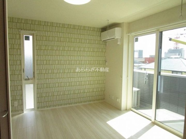 静岡県浜松市中央区佐藤2(アパート)の賃貸物件の居間