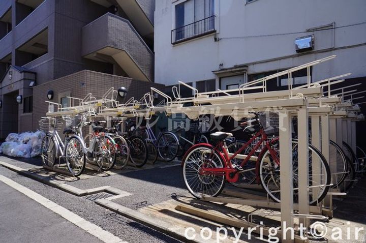 シンシア白金山北ホームズの地図