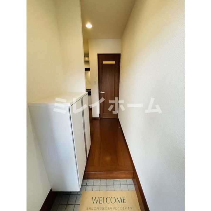 メゾンドNAKAMURAの玄関