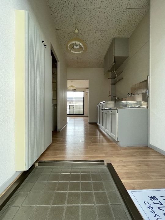 岡山県倉敷市福田町古新田(アパート)の賃貸物件の玄関