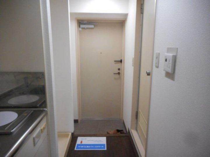 ライオンズマンション西新小岩の玄関