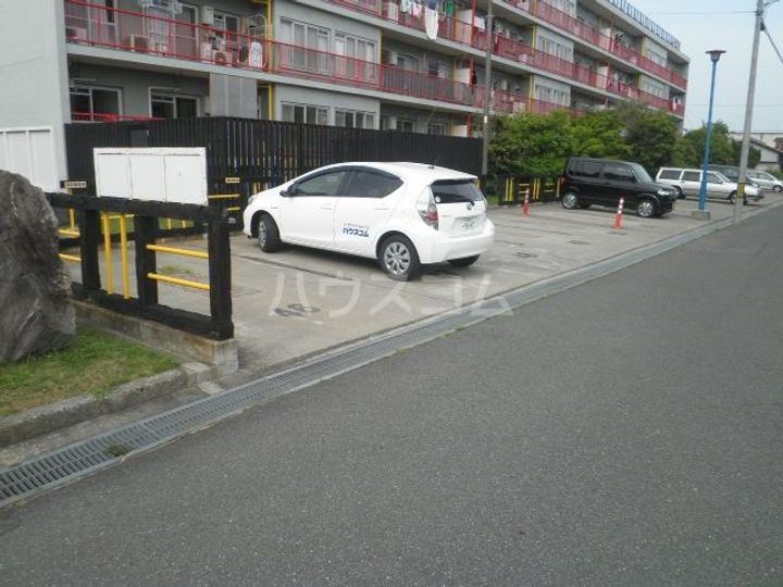 ワイズタウン 2棟の地図