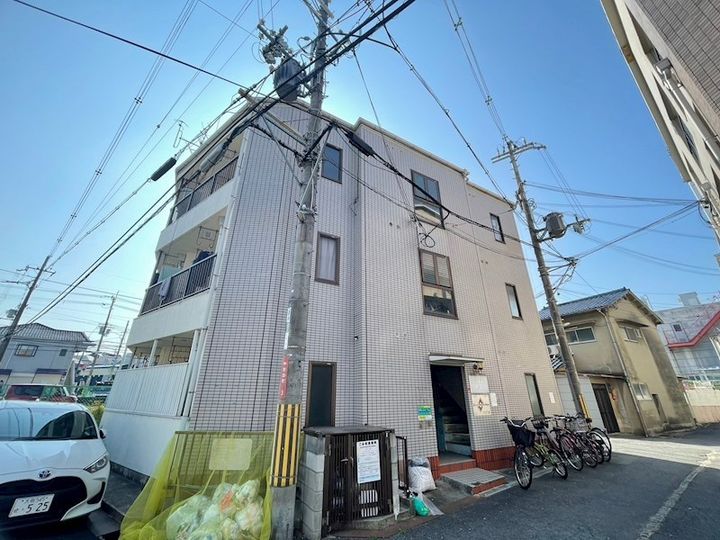 シップス甲斐田の外観