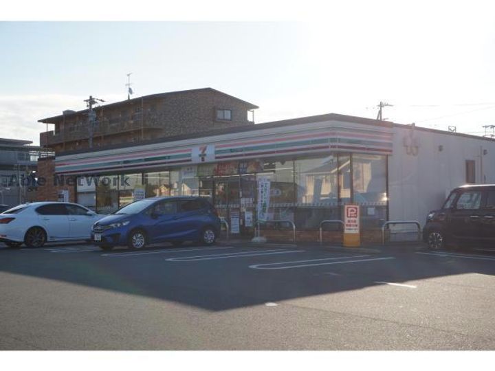 ルチェーレ愛野IIの周辺