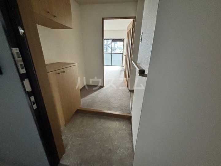 エバーグリーン高崎倉賀野弐番館の玄関