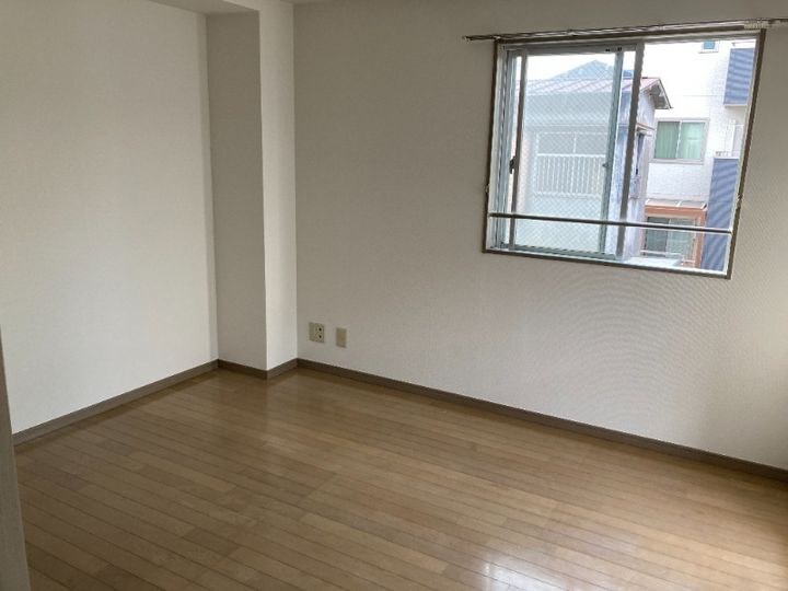 TKグレイスビルIIの居間