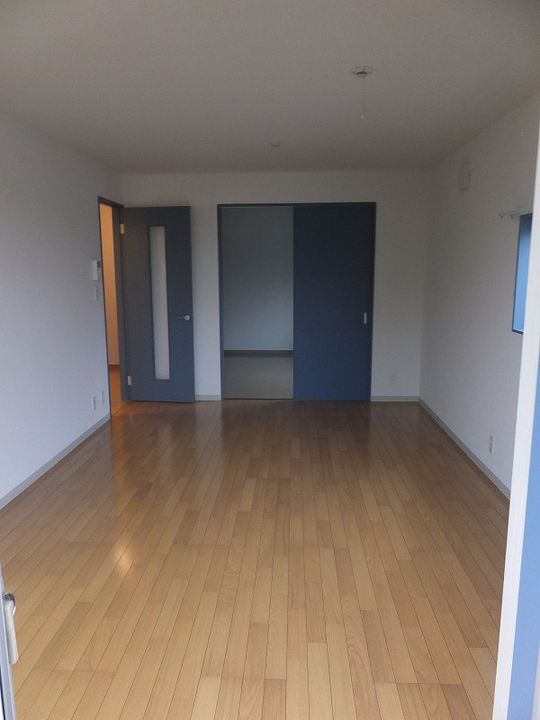 ドミール弐番館の居間