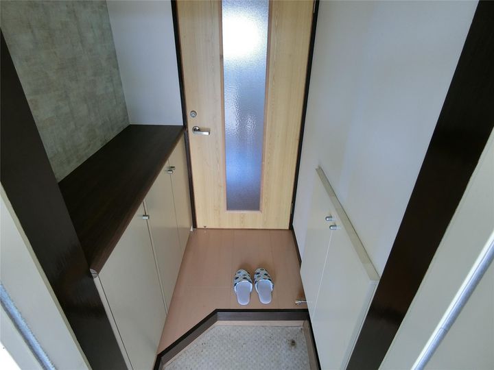 KABEホームズIIIの玄関