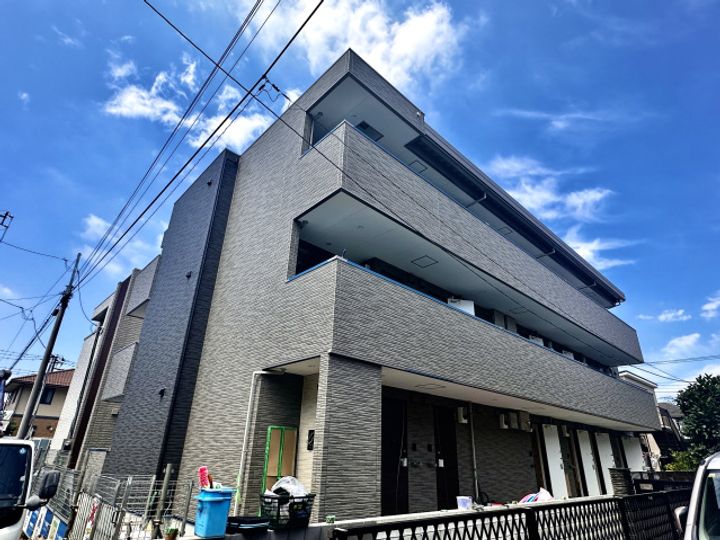 ウィンドテラス大久保の外観