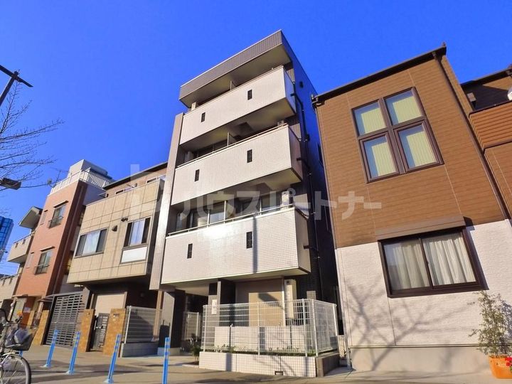 リリック西新井の外観