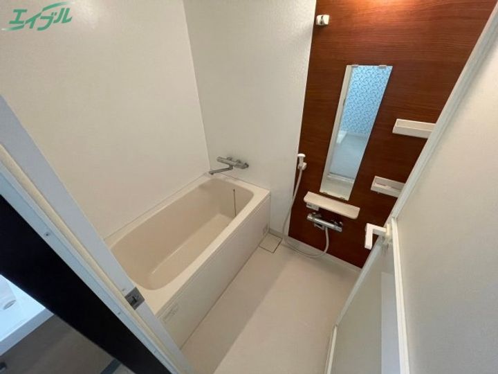 ウエストエンドビルの風呂