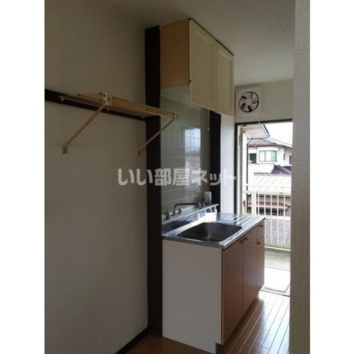 栃木県宇都宮市御幸町(アパート)の賃貸物件の玄関