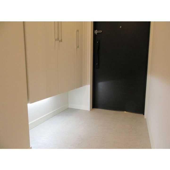 プレミア高岡駅前レジデンスの玄関