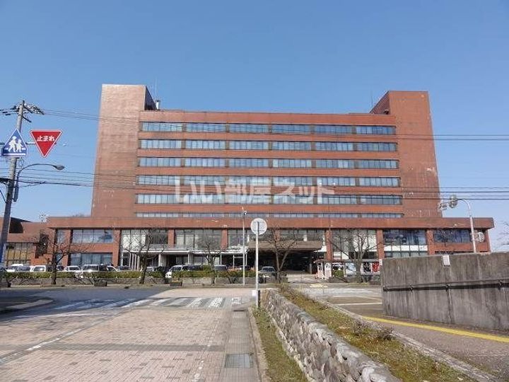 プレミア高岡駅前レジデンスの周辺