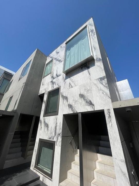 東京都新宿区払方町(マンション)の賃貸物件の外観