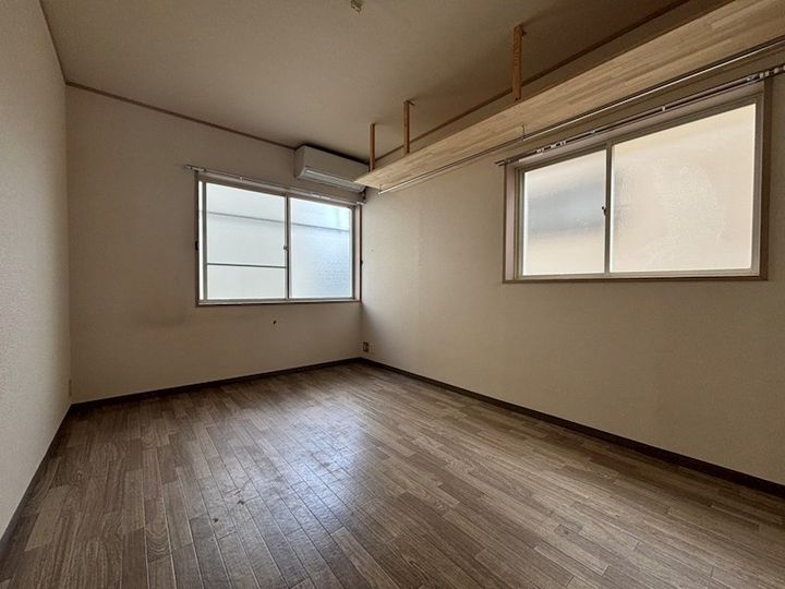 White Lodgeの居間