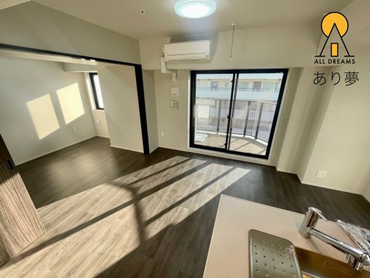 ネベル横浜関内の居間