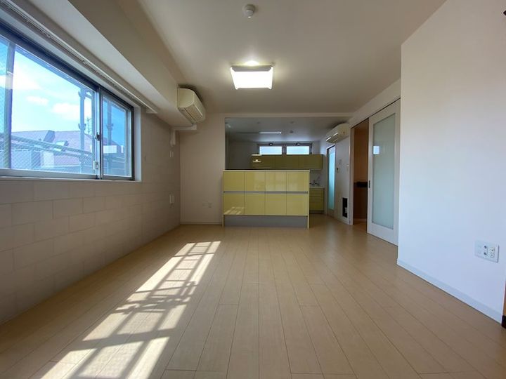 ドエル幸容の居間