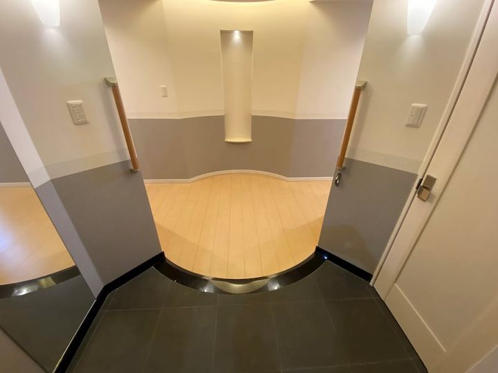 ドエル幸容の玄関