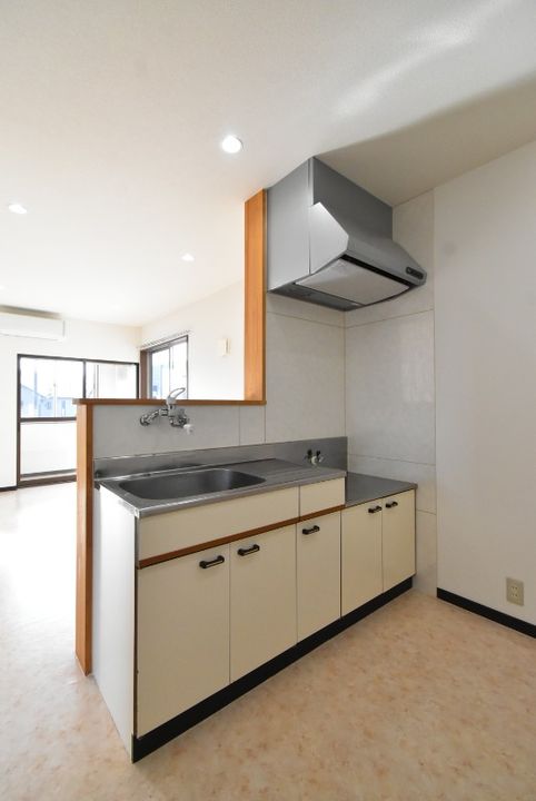 ローズコート B棟のキッチン