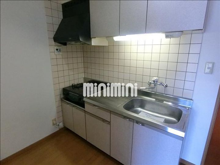 プレジール尾平B棟のキッチン