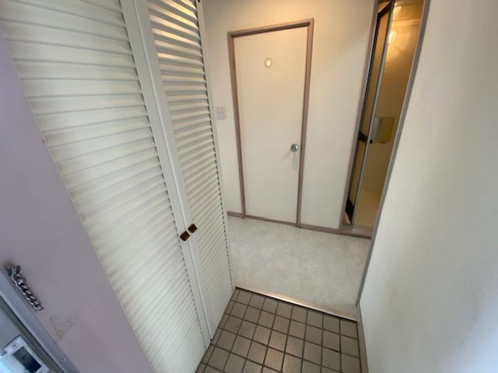 サンコート下小出の玄関